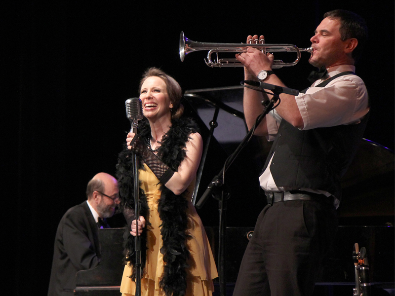 Adéla Zejfartová a SUNNY SWING ORCHESTRA